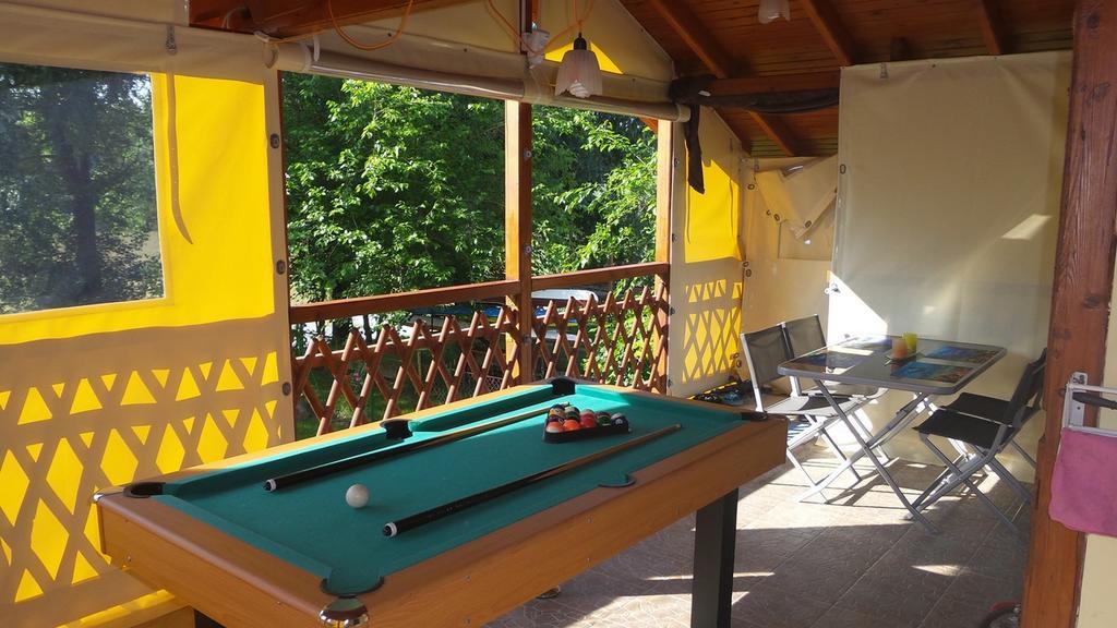 Tiszavirag Vendeghaz Villa Сегед Екстериор снимка