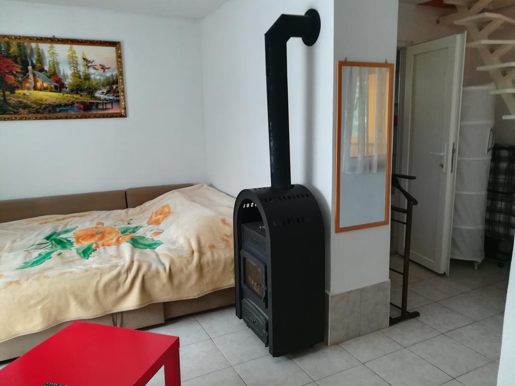 Tiszavirag Vendeghaz Villa Сегед Екстериор снимка